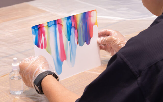 美術館でインクアートのワークショップを実施／アトリプシー