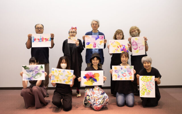 美術館でインクアートのワークショップを実施／アトリプシー